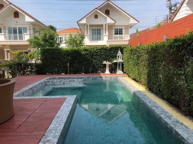 ประกาศฟรี! ซื้อ-ขาย-เช่า คอนโด บ้าน ทาวน์โฮม ที่ดิน และพื้นที่เชิงพาณิชย์ทั่วประเทศไทย ทุกทำเล ทุกงบประมาณ ไม่มีค่าใช้จ่าย ลงง่าย ขายไว เข้าถึงผู้ซื้อโดยตรง 2 179794pic1.jpg