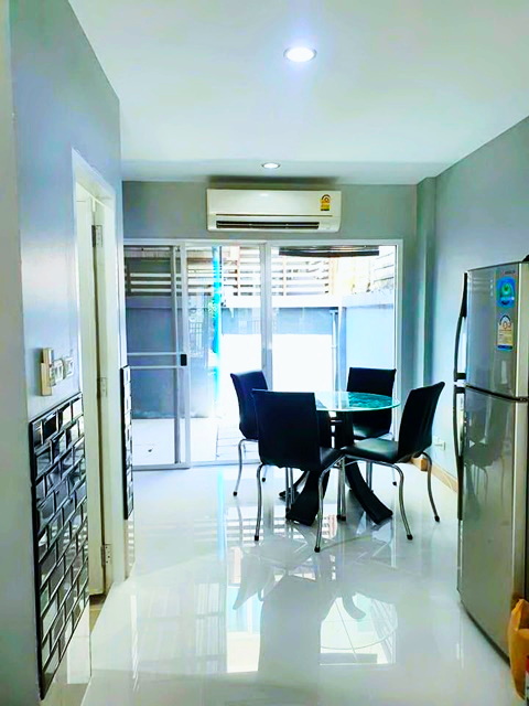 ประกาศฟรี! ซื้อ-ขาย-เช่า คอนโด บ้าน ทาวน์โฮม ที่ดิน และพื้นที่เชิงพาณิชย์ทั่วประเทศไทย ทุกทำเล ทุกงบประมาณ ไม่มีค่าใช้จ่าย ลงง่าย ขายไว เข้าถึงผู้ซื้อโดยตรง 3 179719pic2.jpg