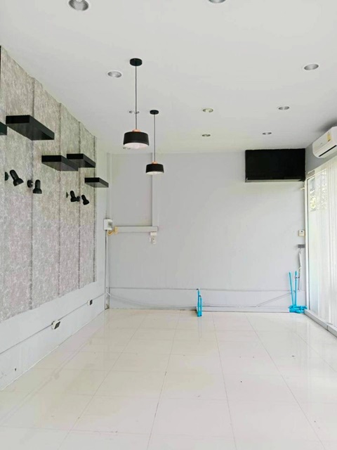 ประกาศฟรี! ซื้อ-ขาย-เช่า คอนโด บ้าน ทาวน์โฮม ที่ดิน และพื้นที่เชิงพาณิชย์ทั่วประเทศไทย ทุกทำเล ทุกงบประมาณ ไม่มีค่าใช้จ่าย ลงง่าย ขายไว เข้าถึงผู้ซื้อโดยตรง 3 179713pic2.jpg