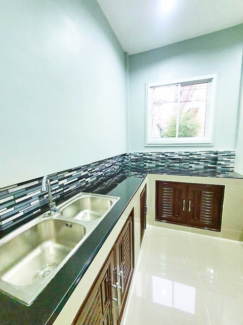 ประกาศฟรี! ซื้อ-ขาย-เช่า คอนโด บ้าน ทาวน์โฮม ที่ดิน และพื้นที่เชิงพาณิชย์ทั่วประเทศไทย ทุกทำเล ทุกงบประมาณ ไม่มีค่าใช้จ่าย ลงง่าย ขายไว เข้าถึงผู้ซื้อโดยตรง 5 180302pic4.jpg