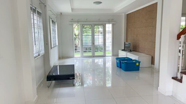 ประกาศฟรี! ซื้อ-ขาย-เช่า คอนโด บ้าน ทาวน์โฮม ที่ดิน และพื้นที่เชิงพาณิชย์ทั่วประเทศไทย ทุกทำเล ทุกงบประมาณ ไม่มีค่าใช้จ่าย ลงง่าย ขายไว เข้าถึงผู้ซื้อโดยตรง 4 180301pic3.jpg