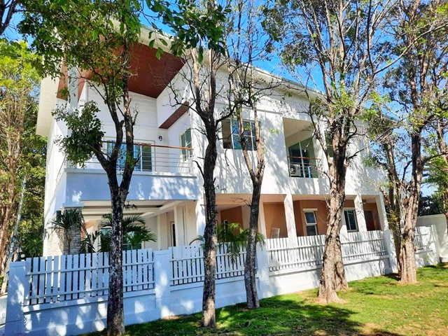 ประกาศฟรี! ซื้อ-ขาย-เช่า คอนโด บ้าน ทาวน์โฮม ที่ดิน และพื้นที่เชิงพาณิชย์ทั่วประเทศไทย ทุกทำเล ทุกงบประมาณ ไม่มีค่าใช้จ่าย ลงง่าย ขายไว เข้าถึงผู้ซื้อโดยตรง 2 180126pic1.jpg