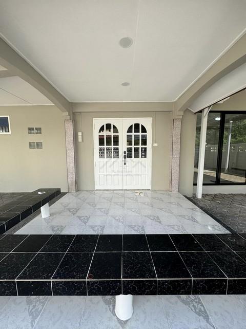 ประกาศฟรี! ซื้อ-ขาย-เช่า คอนโด บ้าน ทาวน์โฮม ที่ดิน และพื้นที่เชิงพาณิชย์ทั่วประเทศไทย ทุกทำเล ทุกงบประมาณ ไม่มีค่าใช้จ่าย ลงง่าย ขายไว เข้าถึงผู้ซื้อโดยตรง 4 481252pic3.jpg