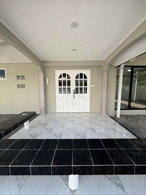 ประกาศฟรี! ซื้อ-ขาย-เช่า คอนโด บ้าน ทาวน์โฮม ที่ดิน และพื้นที่เชิงพาณิชย์ทั่วประเทศไทย ทุกทำเล ทุกงบประมาณ ไม่มีค่าใช้จ่าย ลงง่าย ขายไว เข้าถึงผู้ซื้อโดยตรง 3 481245pic2.jpg