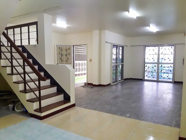 ประกาศฟรี! ซื้อ-ขาย-เช่า คอนโด บ้าน ทาวน์โฮม ที่ดิน และพื้นที่เชิงพาณิชย์ทั่วประเทศไทย ทุกทำเล ทุกงบประมาณ ไม่มีค่าใช้จ่าย ลงง่าย ขายไว เข้าถึงผู้ซื้อโดยตรง 3 180699pic2.jpg