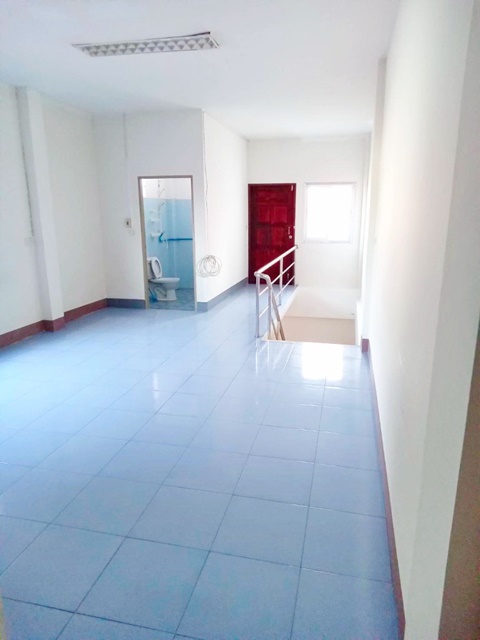 ประกาศฟรี! ซื้อ-ขาย-เช่า คอนโด บ้าน ทาวน์โฮม ที่ดิน และพื้นที่เชิงพาณิชย์ทั่วประเทศไทย ทุกทำเล ทุกงบประมาณ ไม่มีค่าใช้จ่าย ลงง่าย ขายไว เข้าถึงผู้ซื้อโดยตรง 4 180695pic3.jpg