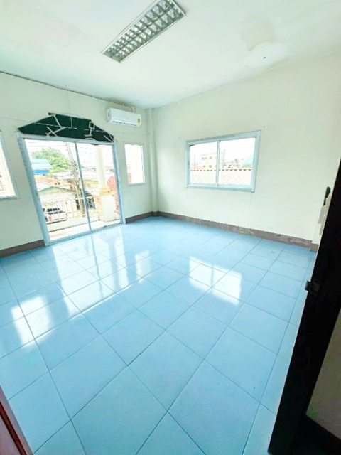 ประกาศฟรี! ซื้อ-ขาย-เช่า คอนโด บ้าน ทาวน์โฮม ที่ดิน และพื้นที่เชิงพาณิชย์ทั่วประเทศไทย ทุกทำเล ทุกงบประมาณ ไม่มีค่าใช้จ่าย ลงง่าย ขายไว เข้าถึงผู้ซื้อโดยตรง 3 180694pic2.jpg