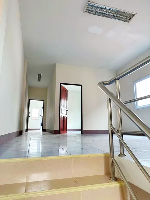 ประกาศฟรี! ซื้อ-ขาย-เช่า คอนโด บ้าน ทาวน์โฮม ที่ดิน และพื้นที่เชิงพาณิชย์ทั่วประเทศไทย ทุกทำเล ทุกงบประมาณ ไม่มีค่าใช้จ่าย ลงง่าย ขายไว เข้าถึงผู้ซื้อโดยตรง 5 180694pic4.jpg