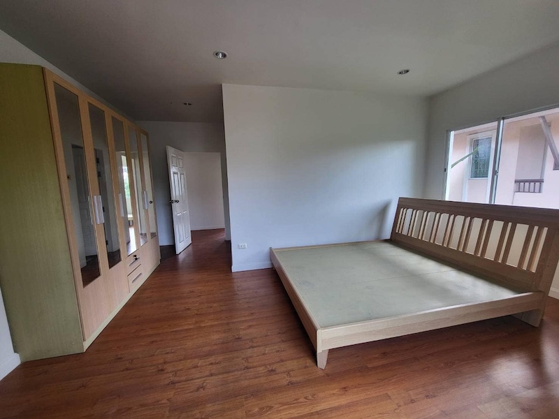 ประกาศฟรี! ซื้อ-ขาย-เช่า คอนโด บ้าน ทาวน์โฮม ที่ดิน และพื้นที่เชิงพาณิชย์ทั่วประเทศไทย ทุกทำเล ทุกงบประมาณ ไม่มีค่าใช้จ่าย ลงง่าย ขายไว เข้าถึงผู้ซื้อโดยตรง 5 481343pic4.jpg