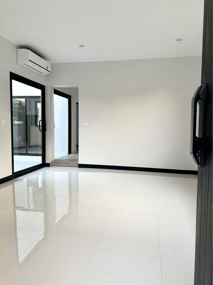 ประกาศฟรี! ซื้อ-ขาย-เช่า คอนโด บ้าน ทาวน์โฮม ที่ดิน และพื้นที่เชิงพาณิชย์ทั่วประเทศไทย ทุกทำเล ทุกงบประมาณ ไม่มีค่าใช้จ่าย ลงง่าย ขายไว เข้าถึงผู้ซื้อโดยตรง 4 474478pic3.jpg