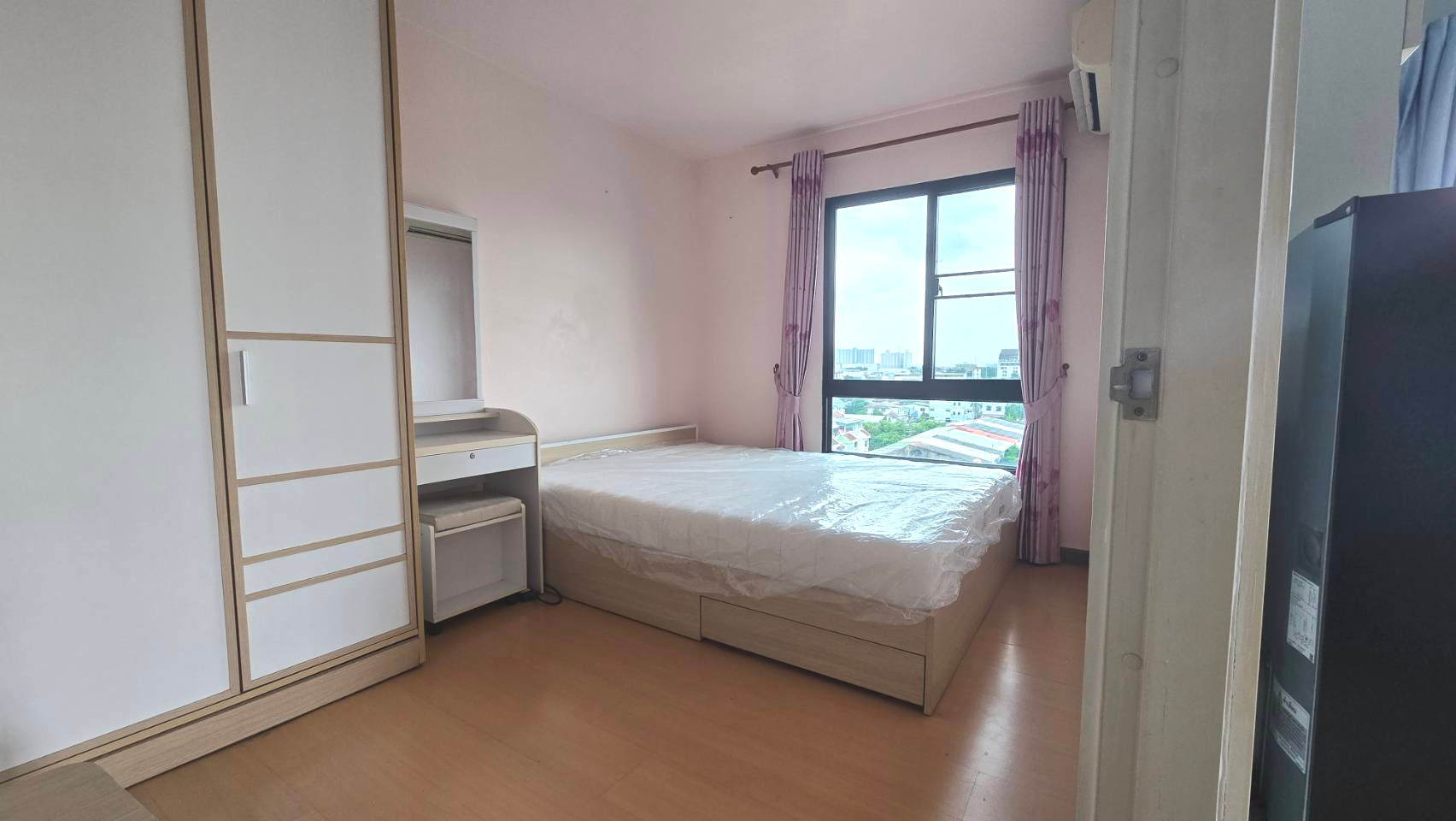 ประกาศฟรี! ซื้อ-ขาย-เช่า คอนโด บ้าน ทาวน์โฮม ที่ดิน และพื้นที่เชิงพาณิชย์ทั่วประเทศไทย ทุกทำเล ทุกงบประมาณ ไม่มีค่าใช้จ่าย ลงง่าย ขายไว เข้าถึงผู้ซื้อโดยตรง 3 481371pic2.jpg