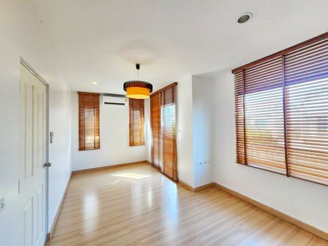 ประกาศฟรี! ซื้อ-ขาย-เช่า คอนโด บ้าน ทาวน์โฮม ที่ดิน และพื้นที่เชิงพาณิชย์ทั่วประเทศไทย ทุกทำเล ทุกงบประมาณ ไม่มีค่าใช้จ่าย ลงง่าย ขายไว เข้าถึงผู้ซื้อโดยตรง 3 180920pic2.jpg