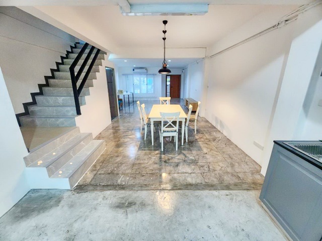 ประกาศฟรี! ซื้อ-ขาย-เช่า คอนโด บ้าน ทาวน์โฮม ที่ดิน และพื้นที่เชิงพาณิชย์ทั่วประเทศไทย ทุกทำเล ทุกงบประมาณ ไม่มีค่าใช้จ่าย ลงง่าย ขายไว เข้าถึงผู้ซื้อโดยตรง 4 180985pic3.jpg