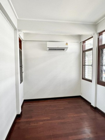 ประกาศฟรี! ซื้อ-ขาย-เช่า คอนโด บ้าน ทาวน์โฮม ที่ดิน และพื้นที่เชิงพาณิชย์ทั่วประเทศไทย ทุกทำเล ทุกงบประมาณ ไม่มีค่าใช้จ่าย ลงง่าย ขายไว เข้าถึงผู้ซื้อโดยตรง 5 481471pic4.jpg