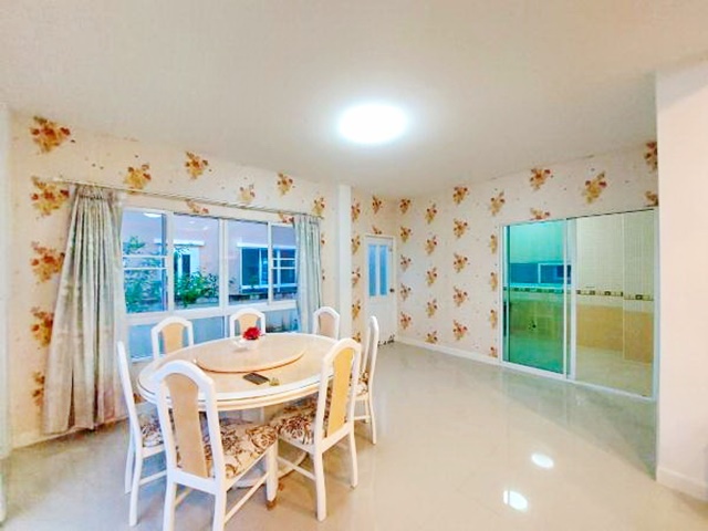 ประกาศฟรี! ซื้อ-ขาย-เช่า คอนโด บ้าน ทาวน์โฮม ที่ดิน และพื้นที่เชิงพาณิชย์ทั่วประเทศไทย ทุกทำเล ทุกงบประมาณ ไม่มีค่าใช้จ่าย ลงง่าย ขายไว เข้าถึงผู้ซื้อโดยตรง 4 181189pic3.jpg