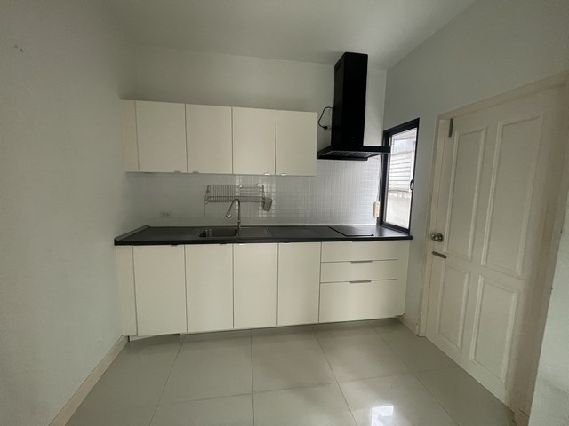 ประกาศฟรี! ซื้อ-ขาย-เช่า คอนโด บ้าน ทาวน์โฮม ที่ดิน และพื้นที่เชิงพาณิชย์ทั่วประเทศไทย ทุกทำเล ทุกงบประมาณ ไม่มีค่าใช้จ่าย ลงง่าย ขายไว เข้าถึงผู้ซื้อโดยตรง 5 481714pic4.jpg