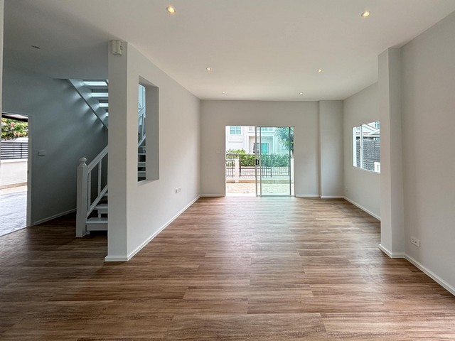 ประกาศฟรี! ซื้อ-ขาย-เช่า คอนโด บ้าน ทาวน์โฮม ที่ดิน และพื้นที่เชิงพาณิชย์ทั่วประเทศไทย ทุกทำเล ทุกงบประมาณ ไม่มีค่าใช้จ่าย ลงง่าย ขายไว เข้าถึงผู้ซื้อโดยตรง 4 481745pic3.jpg