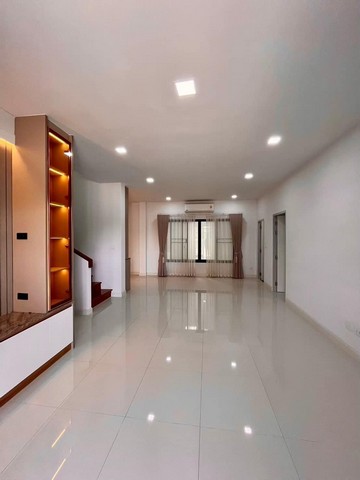 ประกาศฟรี! ซื้อ-ขาย-เช่า คอนโด บ้าน ทาวน์โฮม ที่ดิน และพื้นที่เชิงพาณิชย์ทั่วประเทศไทย ทุกทำเล ทุกงบประมาณ ไม่มีค่าใช้จ่าย ลงง่าย ขายไว เข้าถึงผู้ซื้อโดยตรง 4 276769pic3.jpg