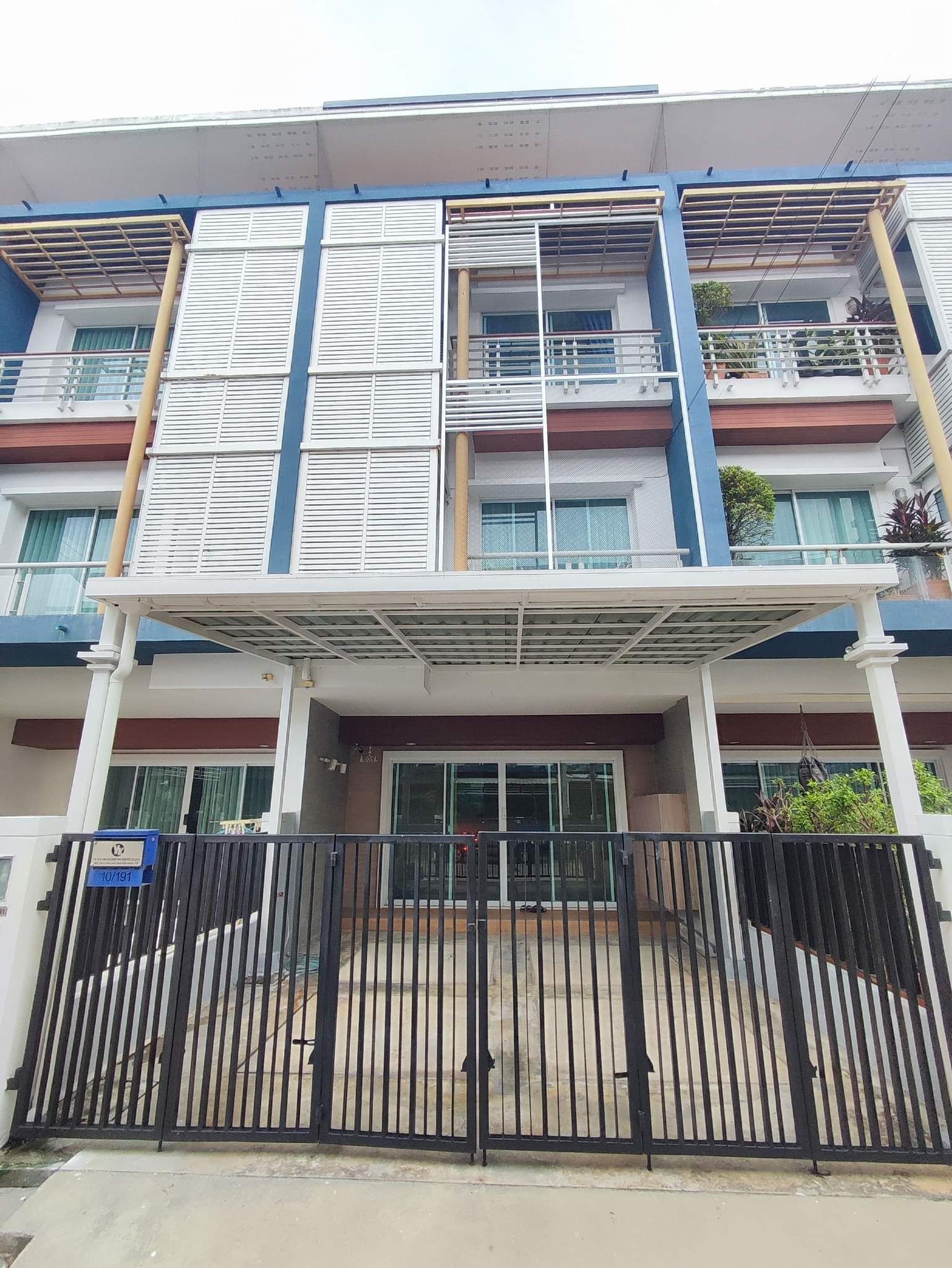 ประกาศฟรี! ซื้อ-ขาย-เช่า คอนโด บ้าน ทาวน์โฮม ที่ดิน และพื้นที่เชิงพาณิชย์ทั่วประเทศไทย ทุกทำเล ทุกงบประมาณ ไม่มีค่าใช้จ่าย ลงง่าย ขายไว เข้าถึงผู้ซื้อโดยตรง 2 481830pic1.jpg