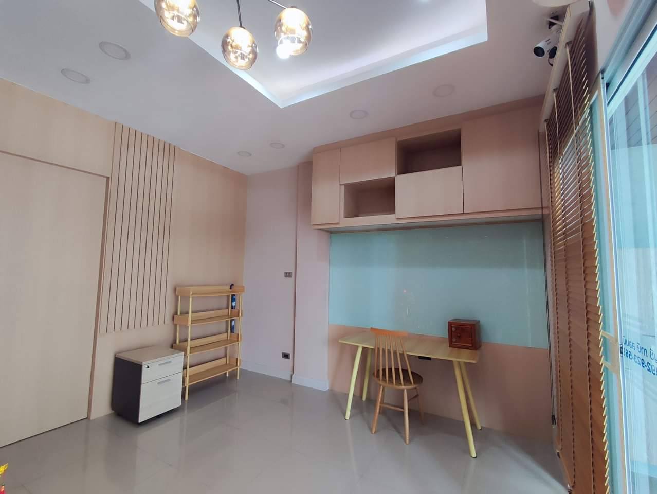 ประกาศฟรี! ซื้อ-ขาย-เช่า คอนโด บ้าน ทาวน์โฮม ที่ดิน และพื้นที่เชิงพาณิชย์ทั่วประเทศไทย ทุกทำเล ทุกงบประมาณ ไม่มีค่าใช้จ่าย ลงง่าย ขายไว เข้าถึงผู้ซื้อโดยตรง 3 481830pic2.jpg