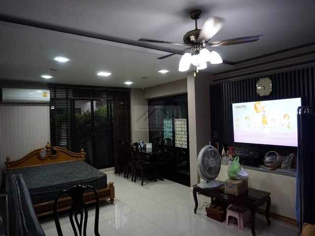 ประกาศฟรี! ซื้อ-ขาย-เช่า คอนโด บ้าน ทาวน์โฮม ที่ดิน และพื้นที่เชิงพาณิชย์ทั่วประเทศไทย ทุกทำเล ทุกงบประมาณ ไม่มีค่าใช้จ่าย ลงง่าย ขายไว เข้าถึงผู้ซื้อโดยตรง 3 481799pic2.jpg