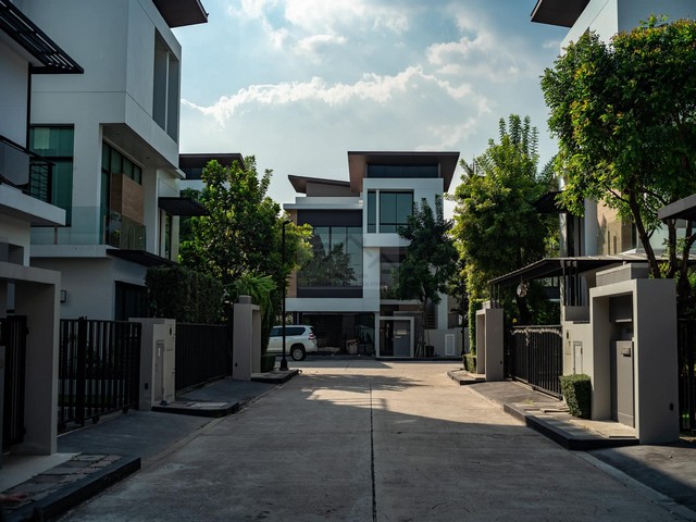 ประกาศฟรี! ซื้อ-ขาย-เช่า คอนโด บ้าน ทาวน์โฮม ที่ดิน และพื้นที่เชิงพาณิชย์ทั่วประเทศไทย ทุกทำเล ทุกงบประมาณ ไม่มีค่าใช้จ่าย ลงง่าย ขายไว เข้าถึงผู้ซื้อโดยตรง 4 481857pic3.jpg