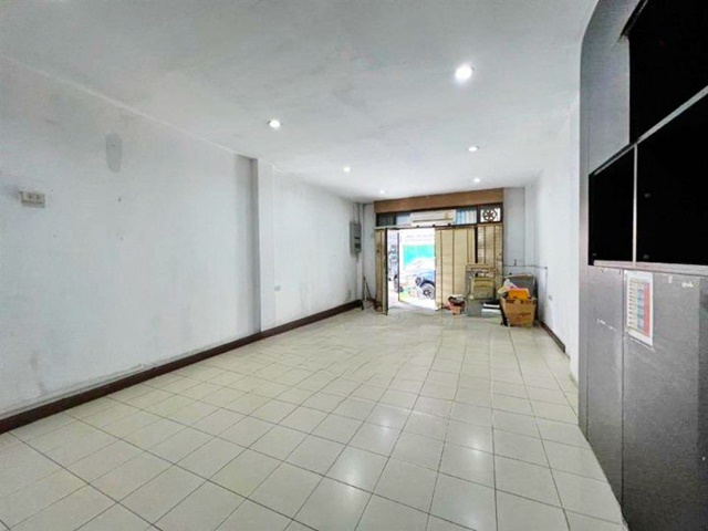 ประกาศฟรี! ซื้อ-ขาย-เช่า คอนโด บ้าน ทาวน์โฮม ที่ดิน และพื้นที่เชิงพาณิชย์ทั่วประเทศไทย ทุกทำเล ทุกงบประมาณ ไม่มีค่าใช้จ่าย ลงง่าย ขายไว เข้าถึงผู้ซื้อโดยตรง 4 181332pic3.jpg