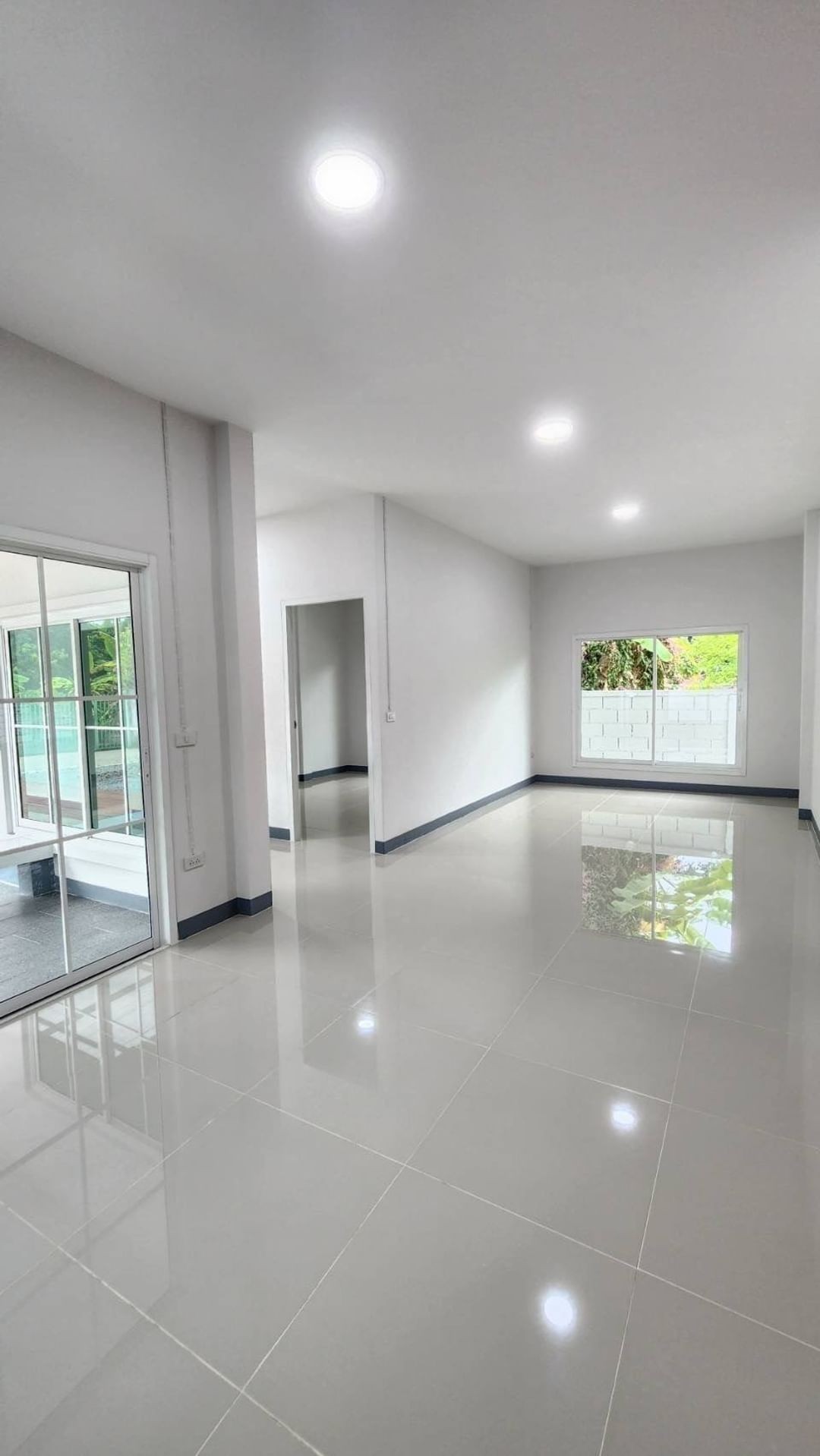 ประกาศฟรี! ซื้อ-ขาย-เช่า คอนโด บ้าน ทาวน์โฮม ที่ดิน และพื้นที่เชิงพาณิชย์ทั่วประเทศไทย ทุกทำเล ทุกงบประมาณ ไม่มีค่าใช้จ่าย ลงง่าย ขายไว เข้าถึงผู้ซื้อโดยตรง 4 181766pic3.jpg