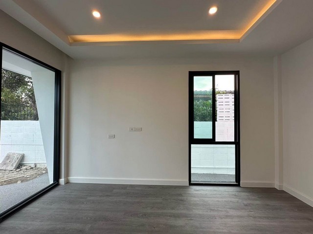 ประกาศฟรี! ซื้อ-ขาย-เช่า คอนโด บ้าน ทาวน์โฮม ที่ดิน และพื้นที่เชิงพาณิชย์ทั่วประเทศไทย ทุกทำเล ทุกงบประมาณ ไม่มีค่าใช้จ่าย ลงง่าย ขายไว เข้าถึงผู้ซื้อโดยตรง 5 481994pic4.jpg