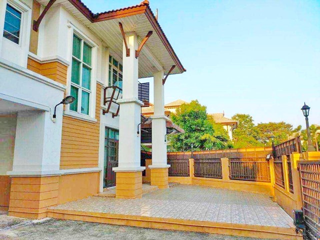 ประกาศฟรี! ซื้อ-ขาย-เช่า คอนโด บ้าน ทาวน์โฮม ที่ดิน และพื้นที่เชิงพาณิชย์ทั่วประเทศไทย ทุกทำเล ทุกงบประมาณ ไม่มีค่าใช้จ่าย ลงง่าย ขายไว เข้าถึงผู้ซื้อโดยตรง 2 181755pic1.jpg