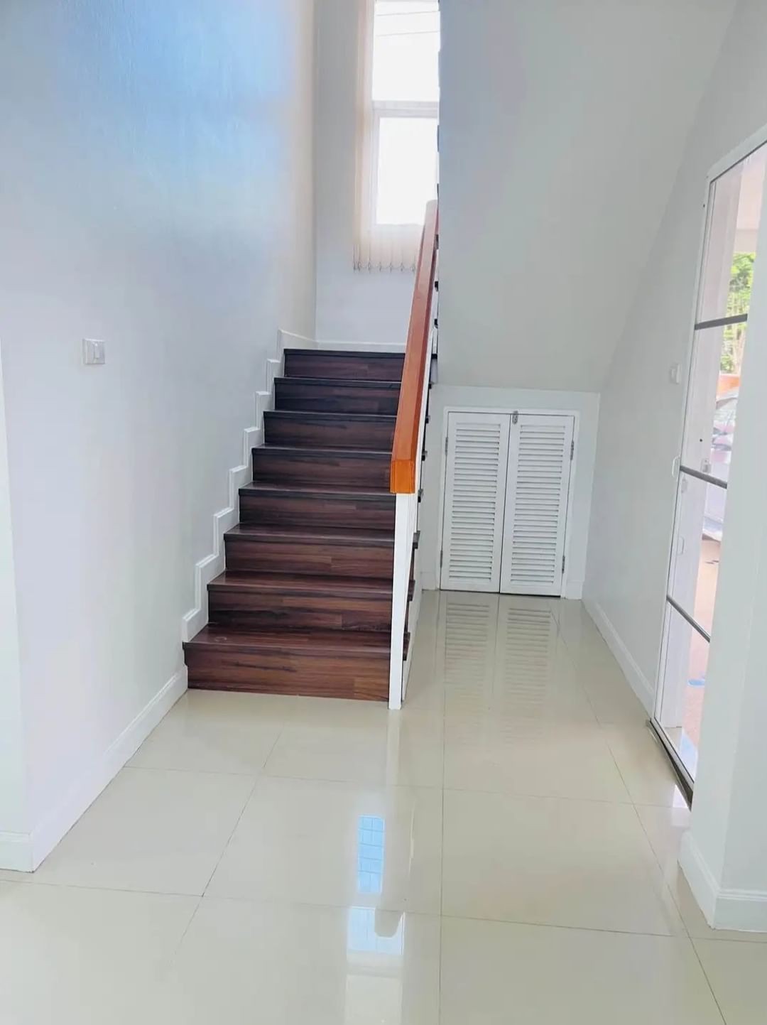 ประกาศฟรี! ซื้อ-ขาย-เช่า คอนโด บ้าน ทาวน์โฮม ที่ดิน และพื้นที่เชิงพาณิชย์ทั่วประเทศไทย ทุกทำเล ทุกงบประมาณ ไม่มีค่าใช้จ่าย ลงง่าย ขายไว เข้าถึงผู้ซื้อโดยตรง 5 181874pic4.jpg