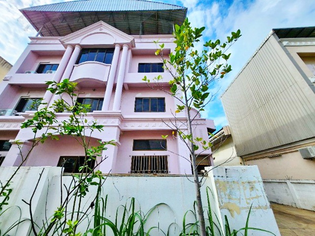 ประกาศฟรี! ซื้อ-ขาย-เช่า คอนโด บ้าน ทาวน์โฮม ที่ดิน และพื้นที่เชิงพาณิชย์ทั่วประเทศไทย ทุกทำเล ทุกงบประมาณ ไม่มีค่าใช้จ่าย ลงง่าย ขายไว เข้าถึงผู้ซื้อโดยตรง 2 181952pic1.jpg