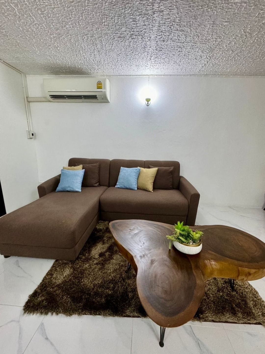 ประกาศฟรี! ซื้อ-ขาย-เช่า คอนโด บ้าน ทาวน์โฮม ที่ดิน และพื้นที่เชิงพาณิชย์ทั่วประเทศไทย ทุกทำเล ทุกงบประมาณ ไม่มีค่าใช้จ่าย ลงง่าย ขายไว เข้าถึงผู้ซื้อโดยตรง 3 182094pic2.jpg