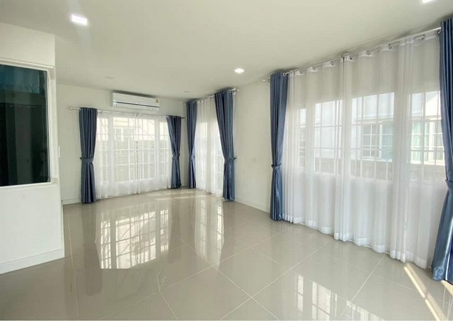 ประกาศฟรี! ซื้อ-ขาย-เช่า คอนโด บ้าน ทาวน์โฮม ที่ดิน และพื้นที่เชิงพาณิชย์ทั่วประเทศไทย ทุกทำเล ทุกงบประมาณ ไม่มีค่าใช้จ่าย ลงง่าย ขายไว เข้าถึงผู้ซื้อโดยตรง 2 482137pic1.jpg