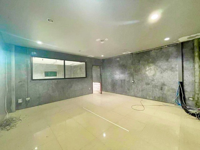 ประกาศฟรี! ซื้อ-ขาย-เช่า คอนโด บ้าน ทาวน์โฮม ที่ดิน และพื้นที่เชิงพาณิชย์ทั่วประเทศไทย ทุกทำเล ทุกงบประมาณ ไม่มีค่าใช้จ่าย ลงง่าย ขายไว เข้าถึงผู้ซื้อโดยตรง 5 182192pic4.jpg