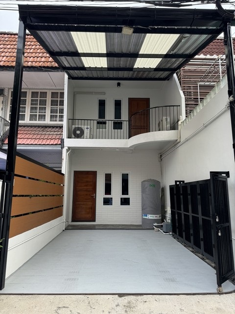 ประกาศฟรี! ซื้อ-ขาย-เช่า คอนโด บ้าน ทาวน์โฮม ที่ดิน และพื้นที่เชิงพาณิชย์ทั่วประเทศไทย ทุกทำเล ทุกงบประมาณ ไม่มีค่าใช้จ่าย ลงง่าย ขายไว เข้าถึงผู้ซื้อโดยตรง 3 482175pic2.jpg