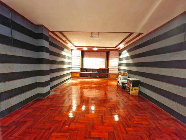 ประกาศฟรี! ซื้อ-ขาย-เช่า คอนโด บ้าน ทาวน์โฮม ที่ดิน และพื้นที่เชิงพาณิชย์ทั่วประเทศไทย ทุกทำเล ทุกงบประมาณ ไม่มีค่าใช้จ่าย ลงง่าย ขายไว เข้าถึงผู้ซื้อโดยตรง 5 482231pic4.jpg