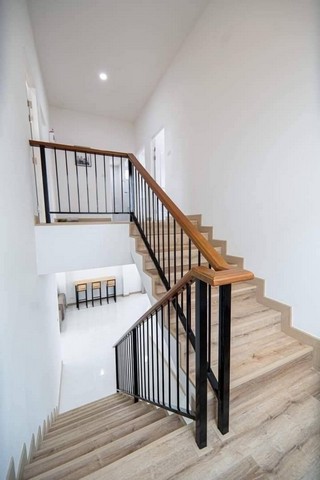 ประกาศฟรี! ซื้อ-ขาย-เช่า คอนโด บ้าน ทาวน์โฮม ที่ดิน และพื้นที่เชิงพาณิชย์ทั่วประเทศไทย ทุกทำเล ทุกงบประมาณ ไม่มีค่าใช้จ่าย ลงง่าย ขายไว เข้าถึงผู้ซื้อโดยตรง 5 182376pic4.jpg