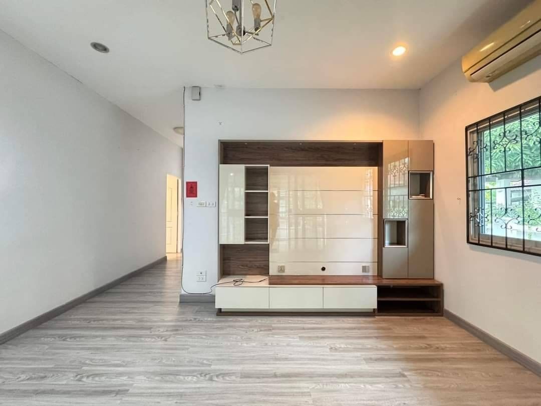 ประกาศฟรี! ซื้อ-ขาย-เช่า คอนโด บ้าน ทาวน์โฮม ที่ดิน และพื้นที่เชิงพาณิชย์ทั่วประเทศไทย ทุกทำเล ทุกงบประมาณ ไม่มีค่าใช้จ่าย ลงง่าย ขายไว เข้าถึงผู้ซื้อโดยตรง 3 182400pic2.jpg