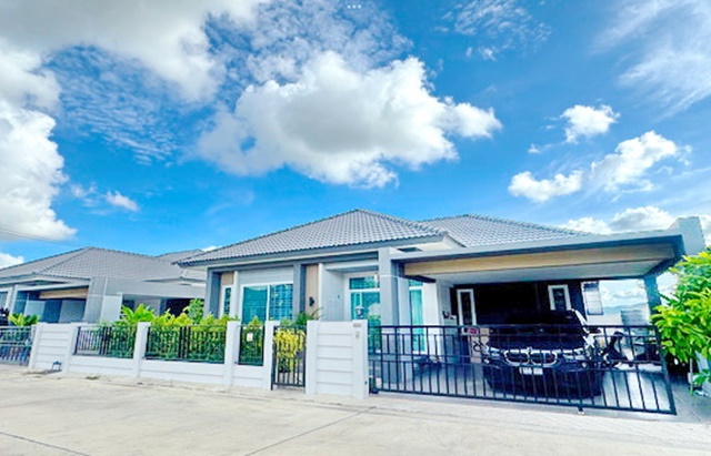 ประกาศฟรี! ซื้อ-ขาย-เช่า คอนโด บ้าน ทาวน์โฮม ที่ดิน และพื้นที่เชิงพาณิชย์ทั่วประเทศไทย ทุกทำเล ทุกงบประมาณ ไม่มีค่าใช้จ่าย ลงง่าย ขายไว เข้าถึงผู้ซื้อโดยตรง 3 182740pic2.jpg