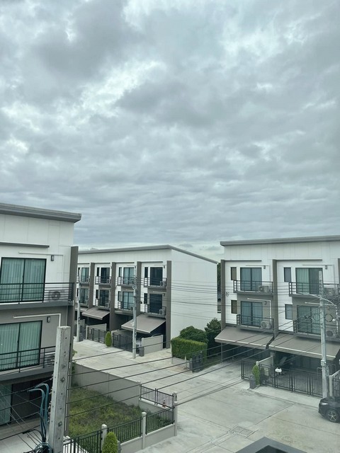 ประกาศฟรี! ซื้อ-ขาย-เช่า คอนโด บ้าน ทาวน์โฮม ที่ดิน และพื้นที่เชิงพาณิชย์ทั่วประเทศไทย ทุกทำเล ทุกงบประมาณ ไม่มีค่าใช้จ่าย ลงง่าย ขายไว เข้าถึงผู้ซื้อโดยตรง 2 482354pic1.jpg