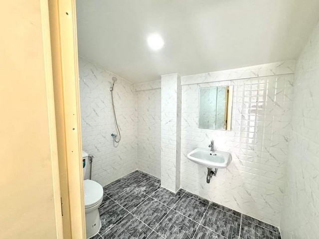 ประกาศฟรี! ซื้อ-ขาย-เช่า คอนโด บ้าน ทาวน์โฮม ที่ดิน และพื้นที่เชิงพาณิชย์ทั่วประเทศไทย ทุกทำเล ทุกงบประมาณ ไม่มีค่าใช้จ่าย ลงง่าย ขายไว เข้าถึงผู้ซื้อโดยตรง 4 280626pic3.jpg