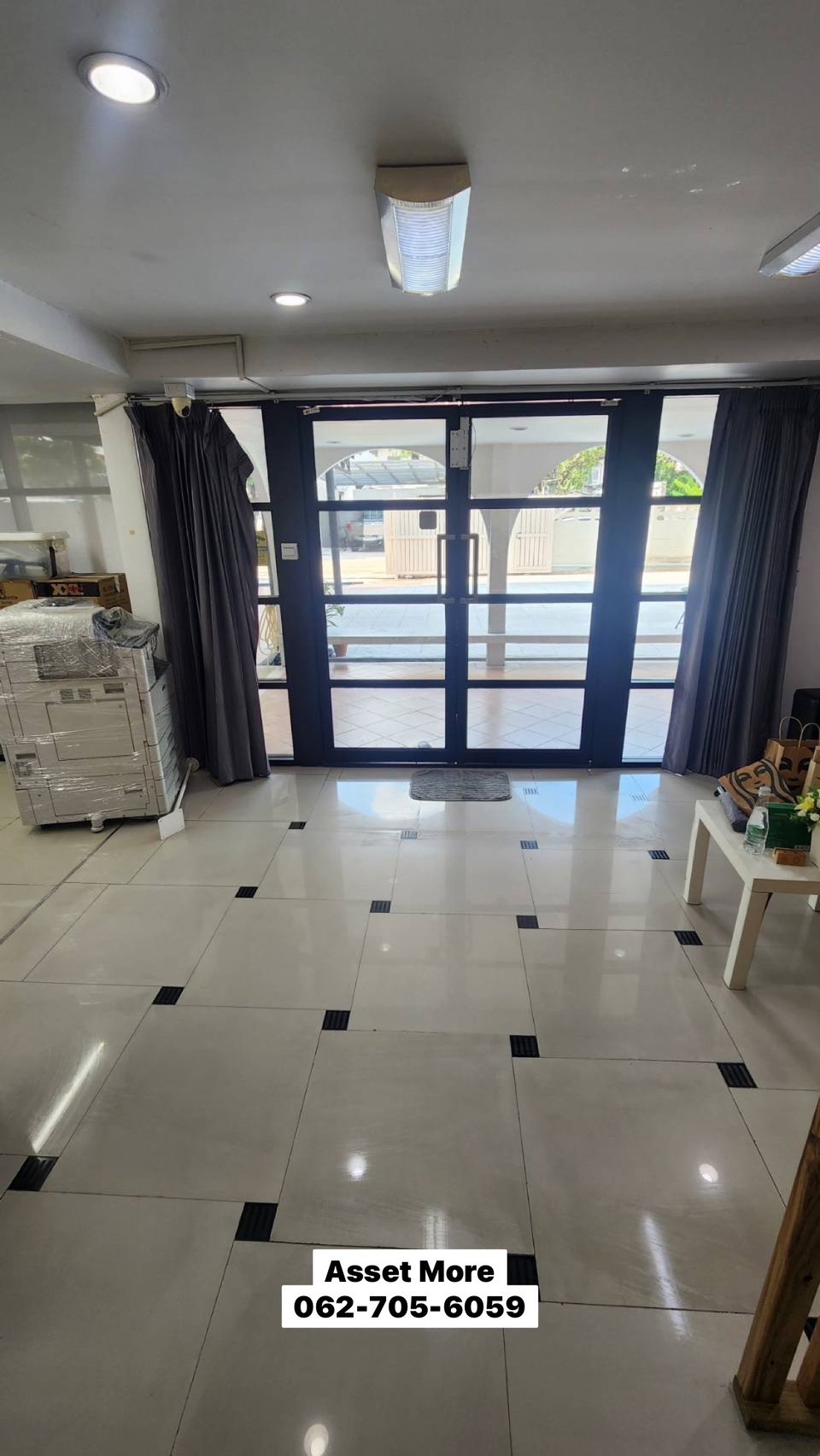 ประกาศฟรี! ซื้อ-ขาย-เช่า คอนโด บ้าน ทาวน์โฮม ที่ดิน และพื้นที่เชิงพาณิชย์ทั่วประเทศไทย ทุกทำเล ทุกงบประมาณ ไม่มีค่าใช้จ่าย ลงง่าย ขายไว เข้าถึงผู้ซื้อโดยตรง 5 280744pic4.jpg