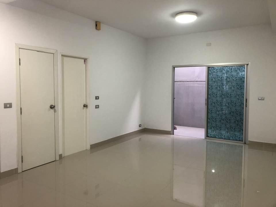 ประกาศฟรี! ซื้อ-ขาย-เช่า คอนโด บ้าน ทาวน์โฮม ที่ดิน และพื้นที่เชิงพาณิชย์ทั่วประเทศไทย ทุกทำเล ทุกงบประมาณ ไม่มีค่าใช้จ่าย ลงง่าย ขายไว เข้าถึงผู้ซื้อโดยตรง 4 2-Aug-2412.jpg