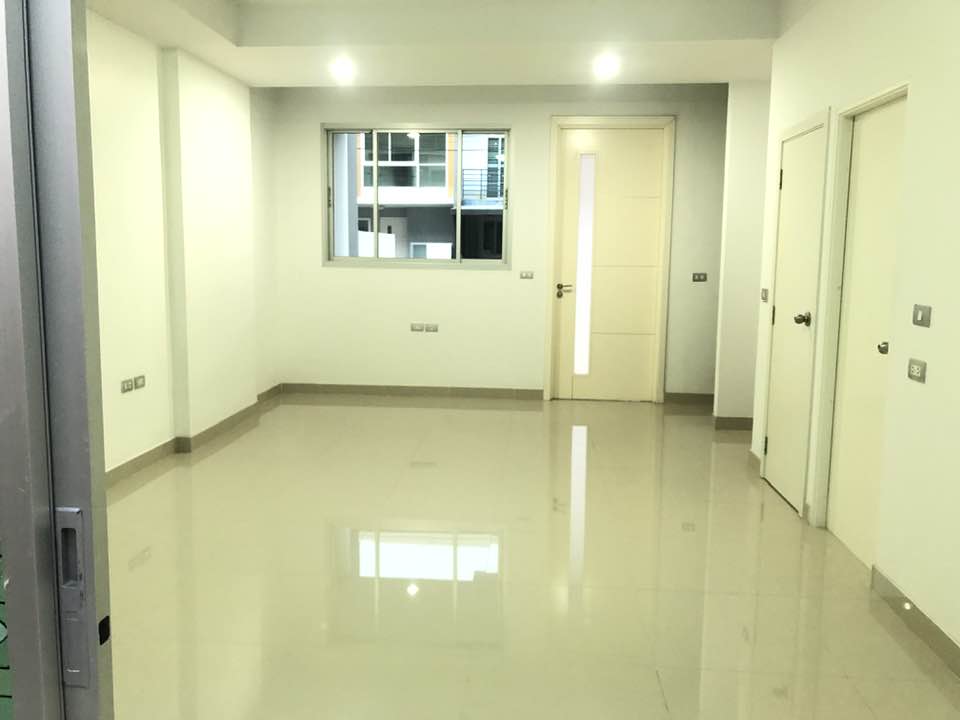 ประกาศฟรี! ซื้อ-ขาย-เช่า คอนโด บ้าน ทาวน์โฮม ที่ดิน และพื้นที่เชิงพาณิชย์ทั่วประเทศไทย ทุกทำเล ทุกงบประมาณ ไม่มีค่าใช้จ่าย ลงง่าย ขายไว เข้าถึงผู้ซื้อโดยตรง 3 2-Aug-2413.jpg