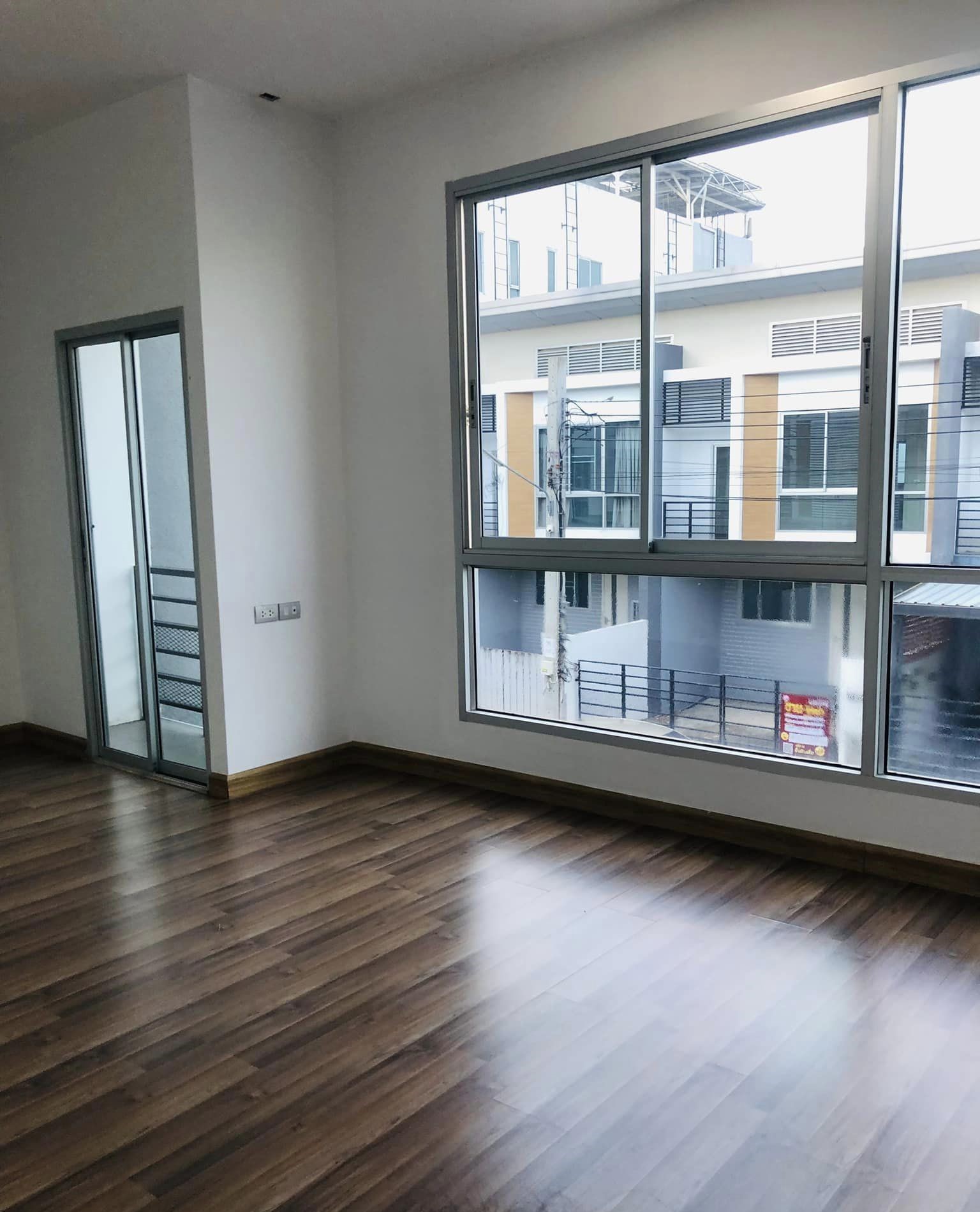 ประกาศฟรี! ซื้อ-ขาย-เช่า คอนโด บ้าน ทาวน์โฮม ที่ดิน และพื้นที่เชิงพาณิชย์ทั่วประเทศไทย ทุกทำเล ทุกงบประมาณ ไม่มีค่าใช้จ่าย ลงง่าย ขายไว เข้าถึงผู้ซื้อโดยตรง 5 2-Aug-246.1.jpg