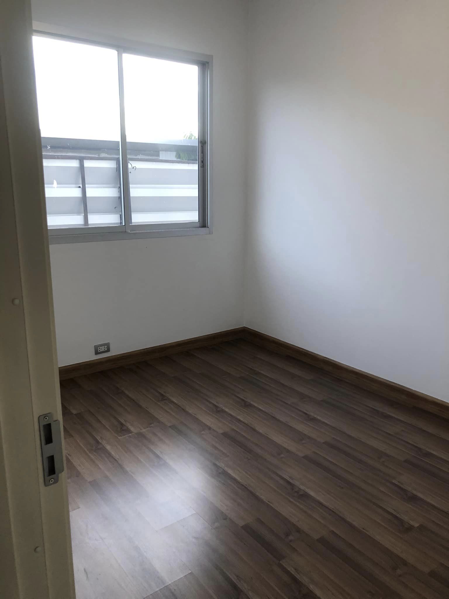 ประกาศฟรี! ซื้อ-ขาย-เช่า คอนโด บ้าน ทาวน์โฮม ที่ดิน และพื้นที่เชิงพาณิชย์ทั่วประเทศไทย ทุกทำเล ทุกงบประมาณ ไม่มีค่าใช้จ่าย ลงง่าย ขายไว เข้าถึงผู้ซื้อโดยตรง 6 2-Aug-247.jpg