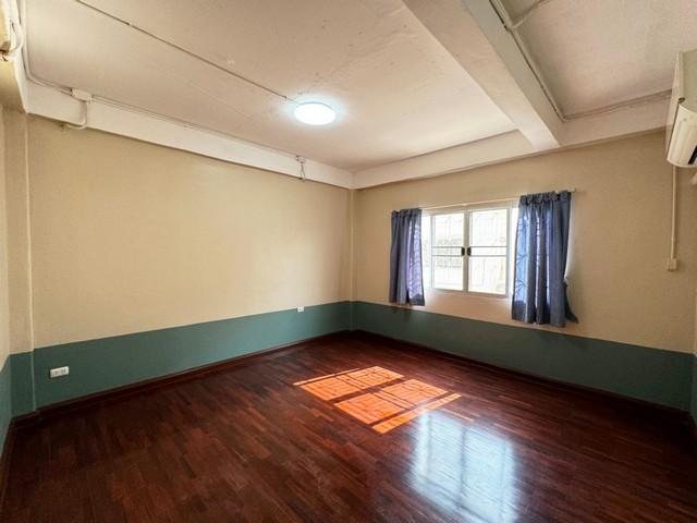 ประกาศฟรี! ซื้อ-ขาย-เช่า คอนโด บ้าน ทาวน์โฮม ที่ดิน และพื้นที่เชิงพาณิชย์ทั่วประเทศไทย ทุกทำเล ทุกงบประมาณ ไม่มีค่าใช้จ่าย ลงง่าย ขายไว เข้าถึงผู้ซื้อโดยตรง 3 481053pic2.jpg