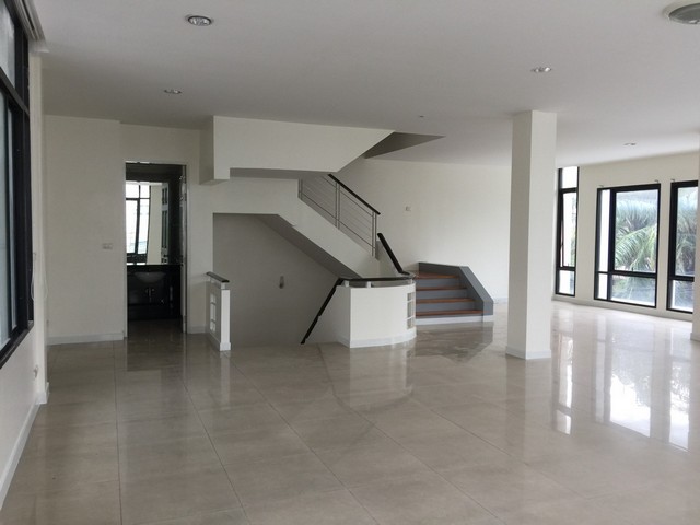 ประกาศฟรี! ซื้อ-ขาย-เช่า คอนโด บ้าน ทาวน์โฮม ที่ดิน และพื้นที่เชิงพาณิชย์ทั่วประเทศไทย ทุกทำเล ทุกงบประมาณ ไม่มีค่าใช้จ่าย ลงง่าย ขายไว เข้าถึงผู้ซื้อโดยตรง 5 480986pic4.jpg