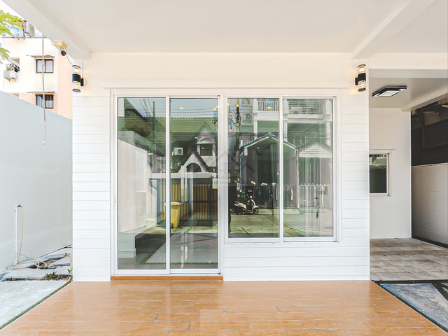 ประกาศฟรี! ซื้อ-ขาย-เช่า คอนโด บ้าน ทาวน์โฮม ที่ดิน และพื้นที่เชิงพาณิชย์ทั่วประเทศไทย ทุกทำเล ทุกงบประมาณ ไม่มีค่าใช้จ่าย ลงง่าย ขายไว เข้าถึงผู้ซื้อโดยตรง 4 482863pic3.jpg